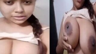 Desi nude selfie of GF Huge Boobs in Desi mms porn